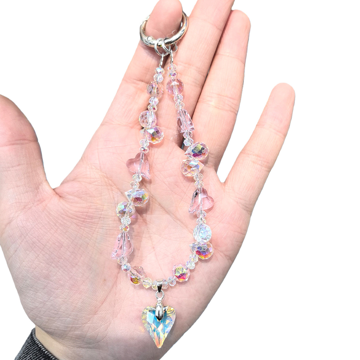 Fashionable and trendy, high-end, dazzling crystal heart-shaped pendant, mobile phone chain, keychain, beaded pendant, mobile phone chain Specification image