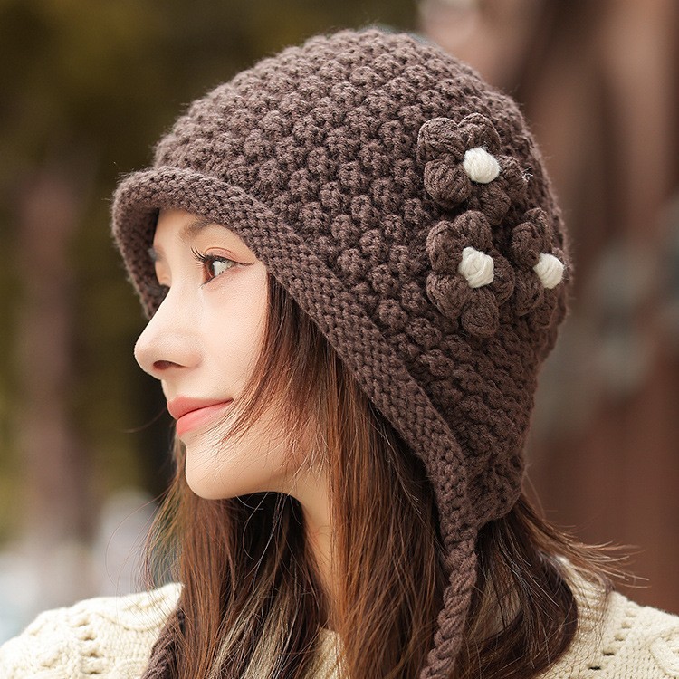 Tassel braided woolen cap, autumn and winter cold-proof and warm knitted cap, 2025 new style, stylish and face-enhancing small ear-protecting headscarf Specification image