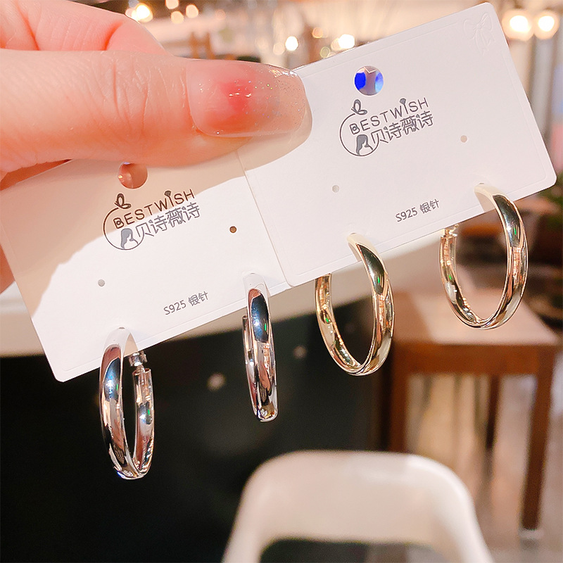 抖音爆款气质素圈耳环女潮高级感大气小耳圈批发