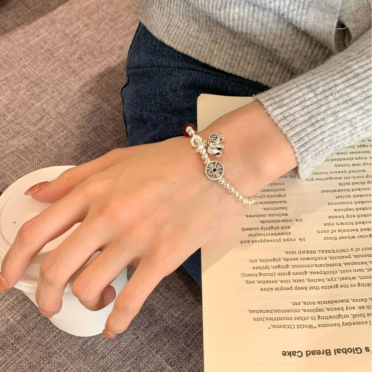 Red agate 12.4 Auspicious Elephant bracelet S925 sterling silver women's New Chinese-style Eight Directions Bringing Wealth Ethnic style elastic rope bracelet Item Picture