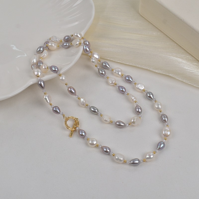 Natural freshwater Baroque pearl necklace for women, light luxury, simple and versatile. Golden OT buckle necklace for long sweater chain Application Scenario