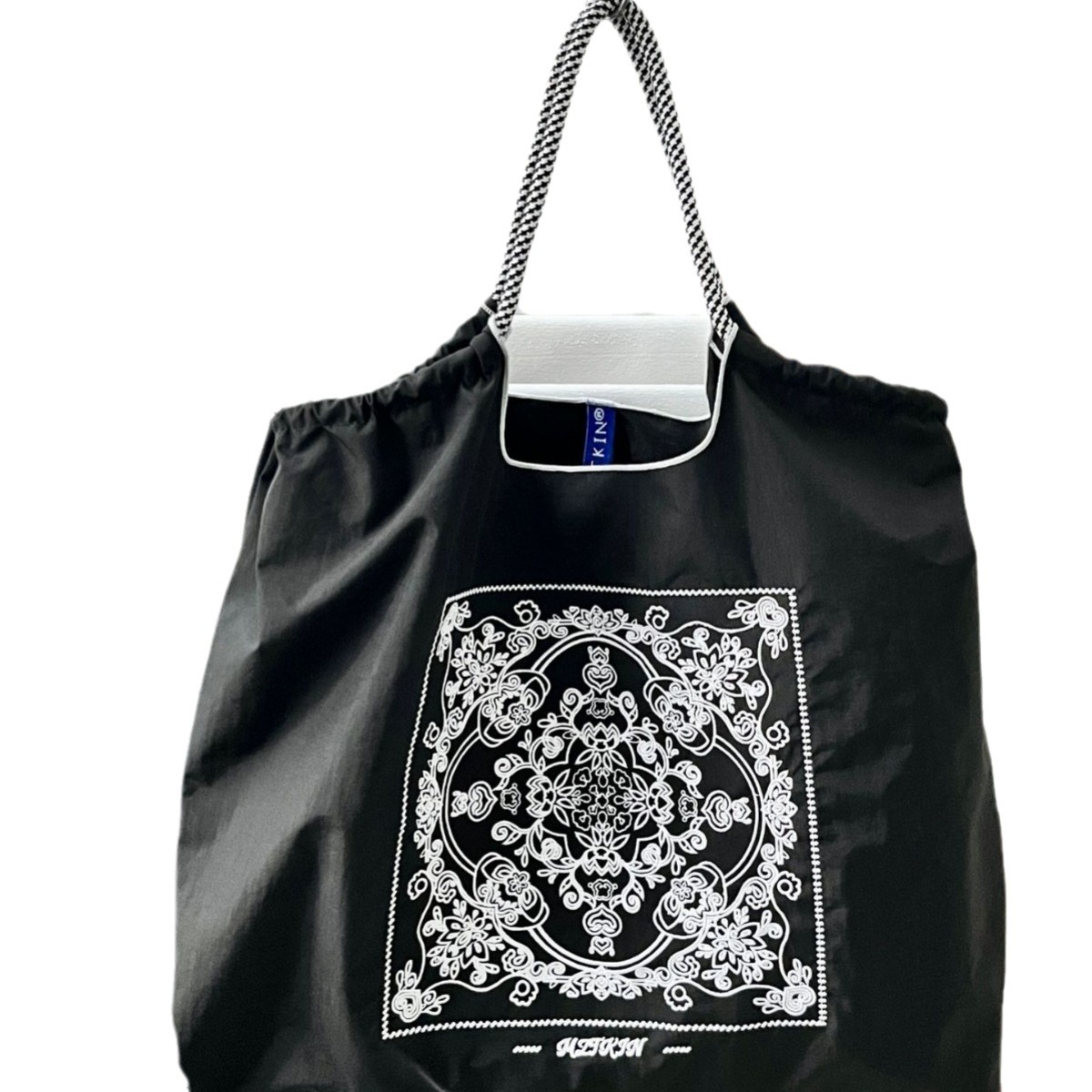 上衣白底实物图