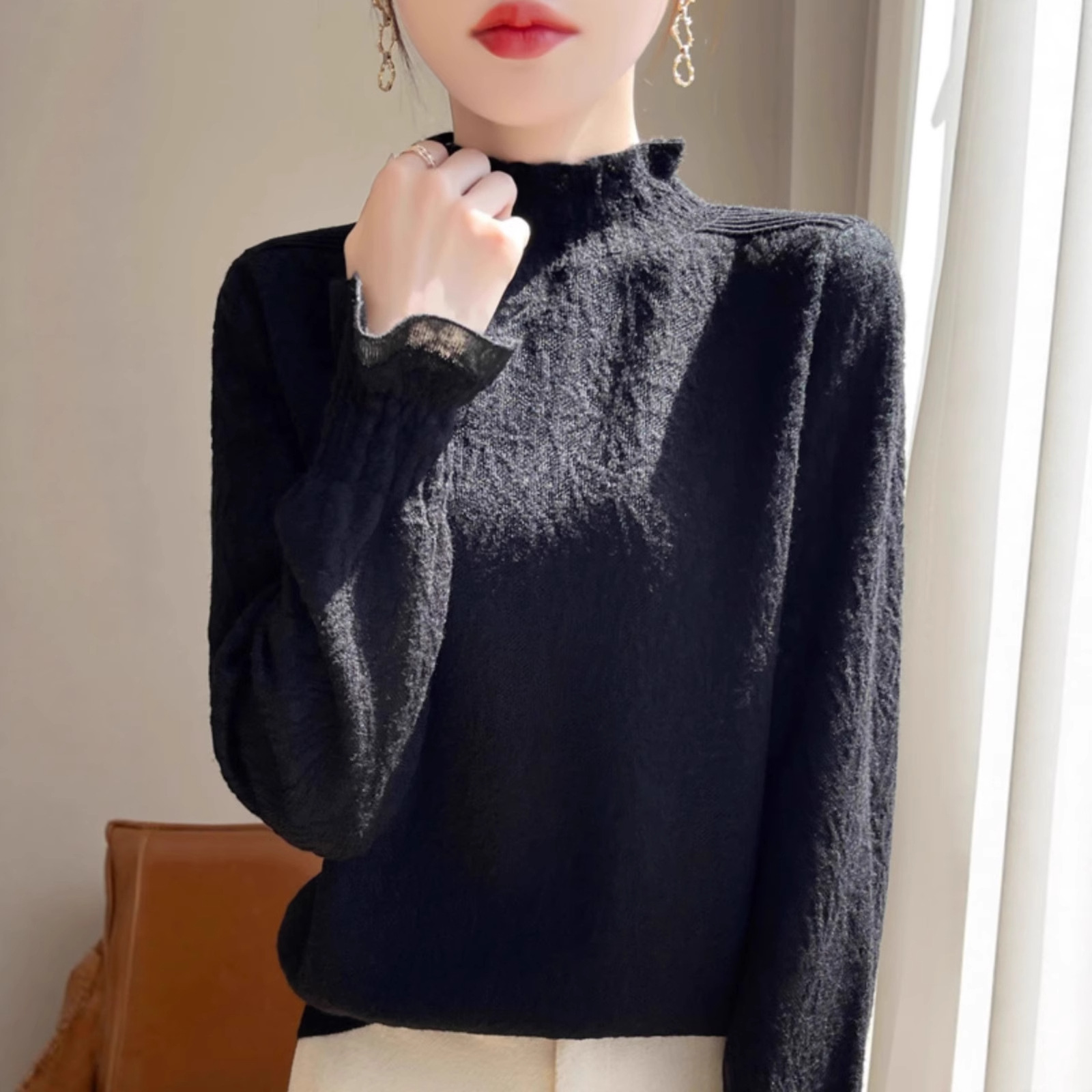 The 2025 autumn/winter new style lace and black ear-trimmed semi-high neck base layer for women is super stylish. Pair it with an A9325 sweater Specification image