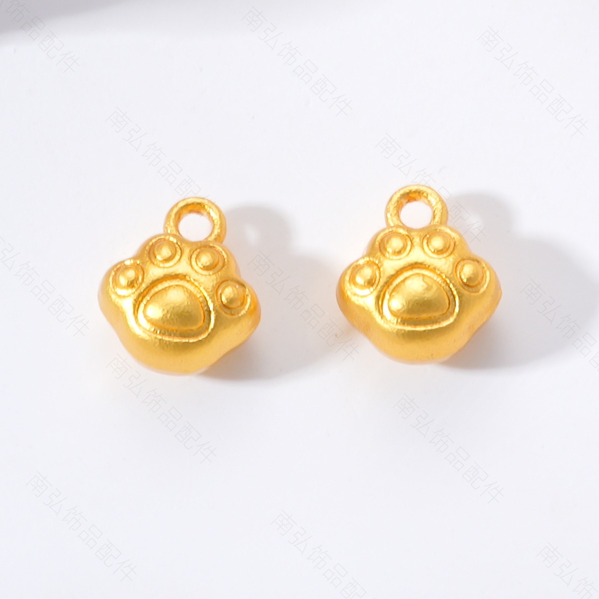 Gold high-color-retaining cat paw and bear paw pendant necklace buckle, cute bracelet, multi-loop pendant DIY accessory, handcrafted jewelry Specification image