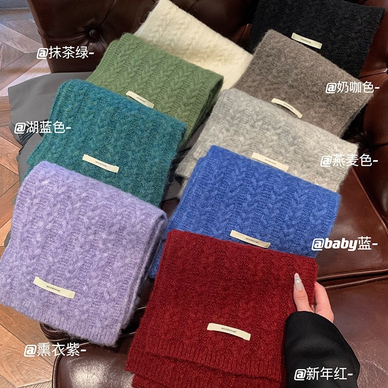 One-piece wool blend soft and glutinous knitted woolen scarf for women in autumn and winter, Korean style, versatile and warm, solid color student twist neck, wholesale from street stalls