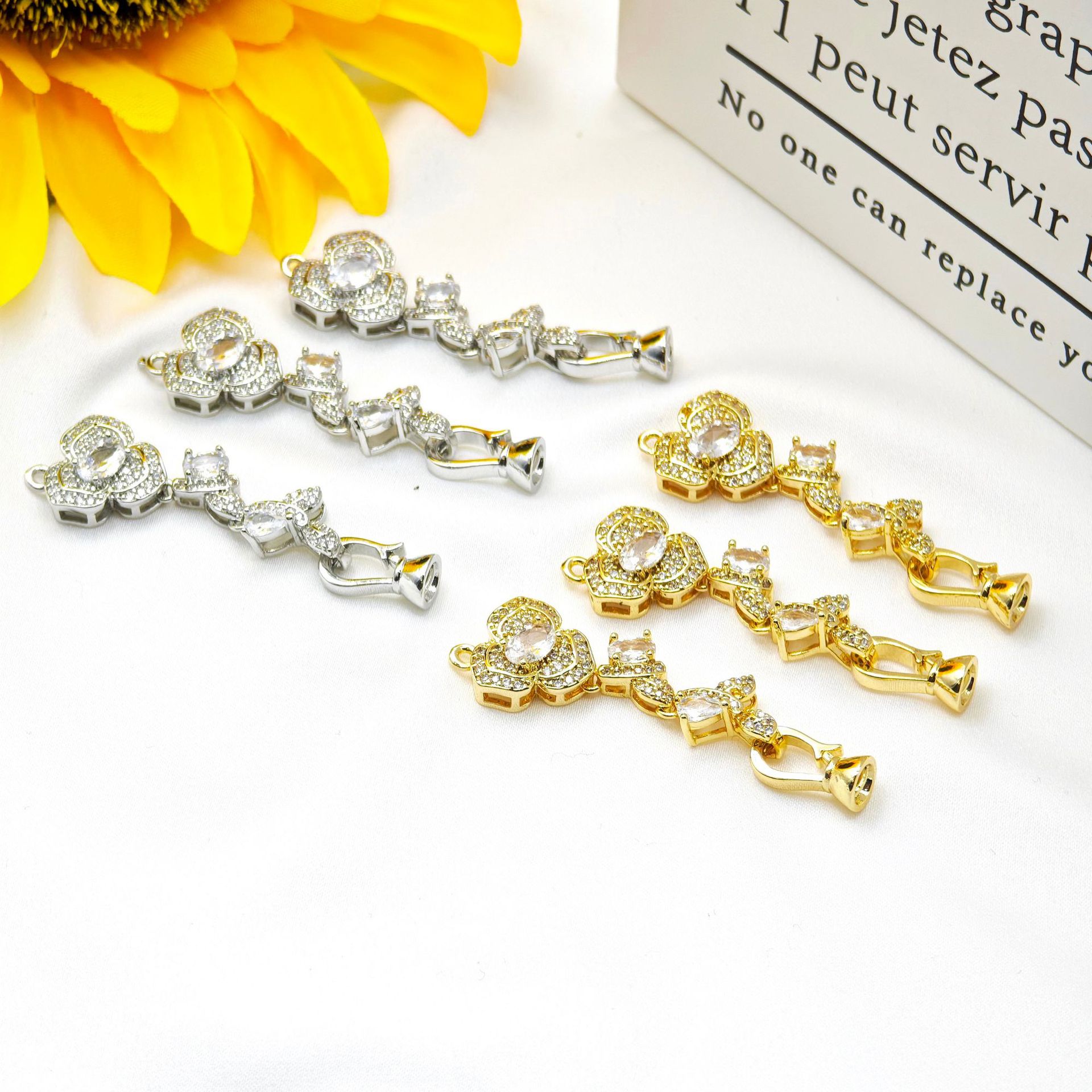 High-end strong color retention rose necklace clasp, pearl clasp, bracelet clasp, end clasp, diy accessory clasp Item Picture