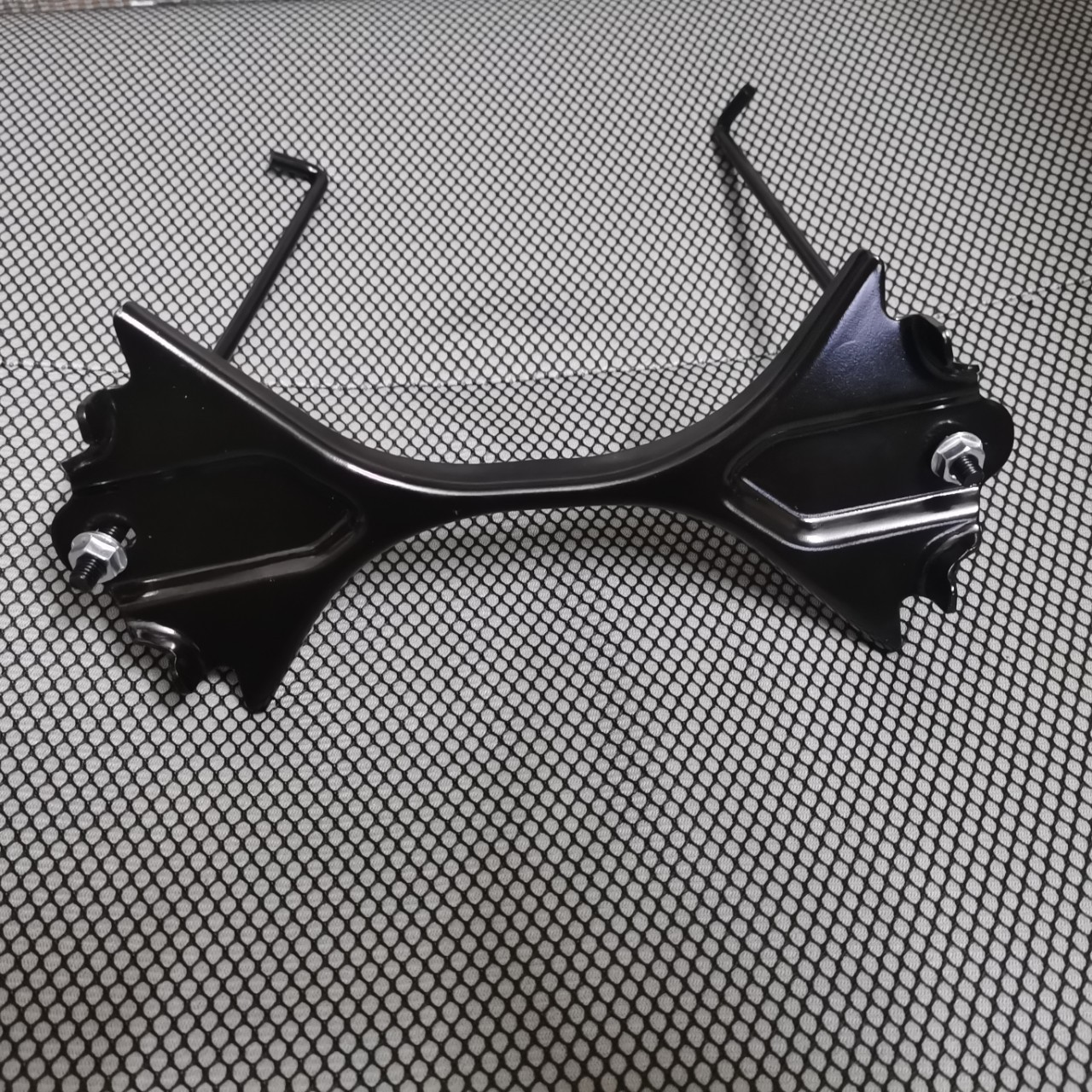 汽车电瓶蓄电池固定支架适用于马自达CX5CX9阿特兹KD5356031A                        