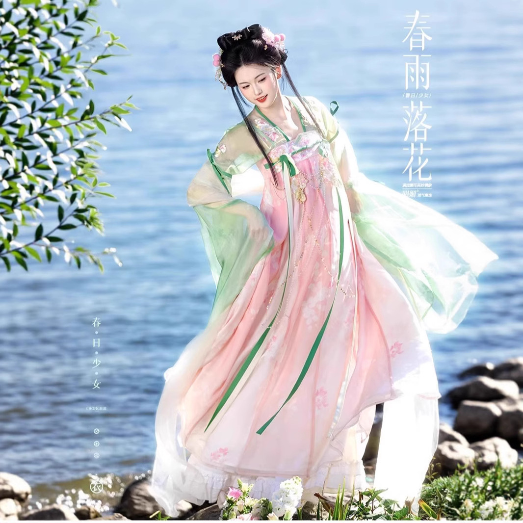 汉服女长袖中国风/明制表演服饰汉服/甲胄/表演服饰汉服/尾货产品图