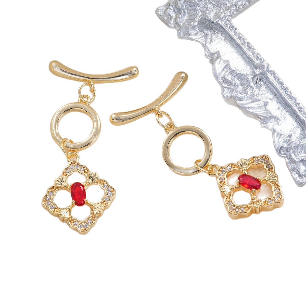 Copper plated with 18k gold, high color retention, zirconium-inlaid diamond-shaped hollow OT clasp, connecting clasp, bracelet, necklace clasp, DIY accessory Item Picture