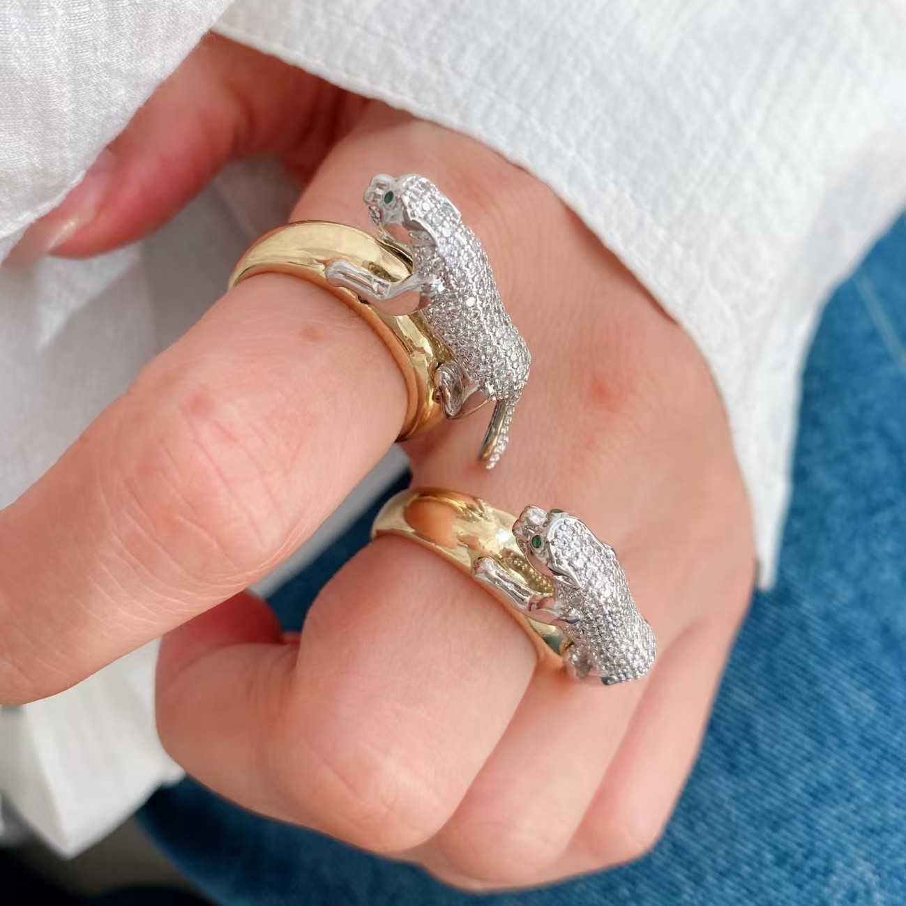 宏露跨境热销新款满钻动物豹子手镯个性夸张创意嘻哈微镶锆石开口手环