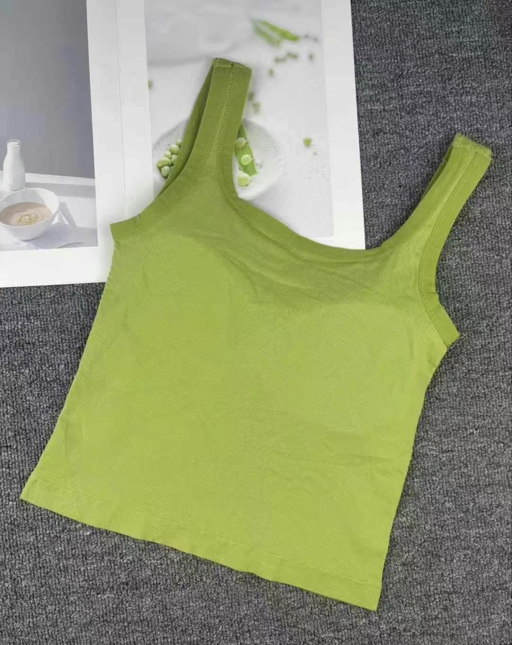 For export to Africa, we offer a solid color strappy vest for women, a one-piece underwear with a chest pad, a versatile base layer, and a sleeveless top Specification drawing