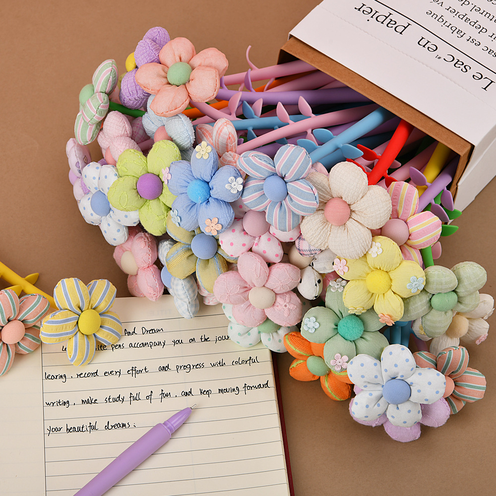 The new flower-shaped soft gel gel pen is cute and colorful with small flowers. It features a high level of appearance, a rocking pen, a signature pen and a water-based pen