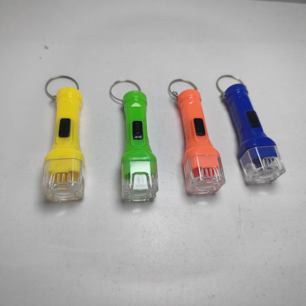 New children's plastic toy flashlight 910 keychain gift night light, street stall supply, factory direct sales details Picture