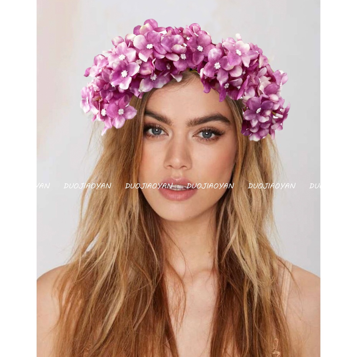 Cross-border European and American simulated flower headbands, high-end and light luxury bride headbands, women's carnival Halloween headwear Application Scenario