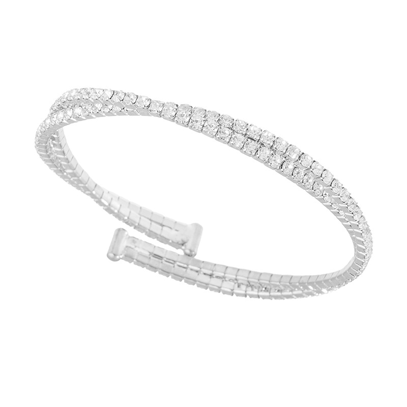 Factory wholesale claw chain bracelet, 2-row crossed twisted knot steel wire elastic water diamond open bracelet, simple and versatile jewelry for women Application Scenario