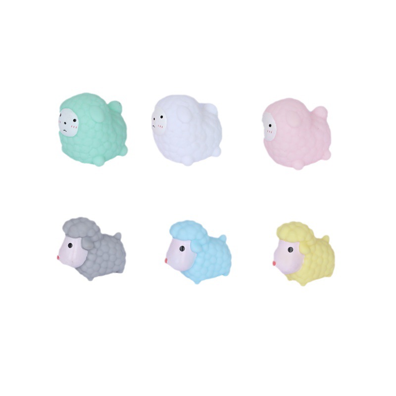Cartoon mini sound-sounding little sheep set, Kneading Fun toys, baby bath toys, Kneading call Little Sheep Application Scenario