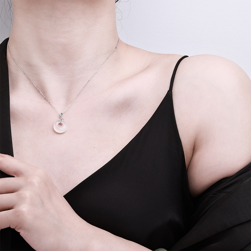 卓恒甄选平安扣S925纯银白玉髓吊坠小众如意项链新款毛衣链礼物送女友简约