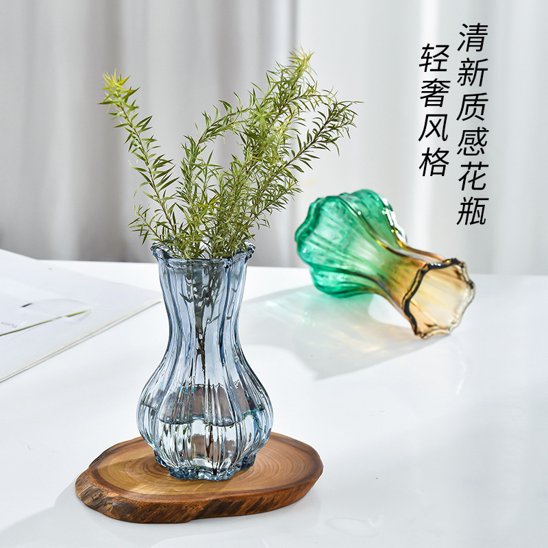 Nordic garlic-patterned glass vase with a transparent tabletop for living room decoration, ins style, high appearance level, dried fresh flower vase Specification image