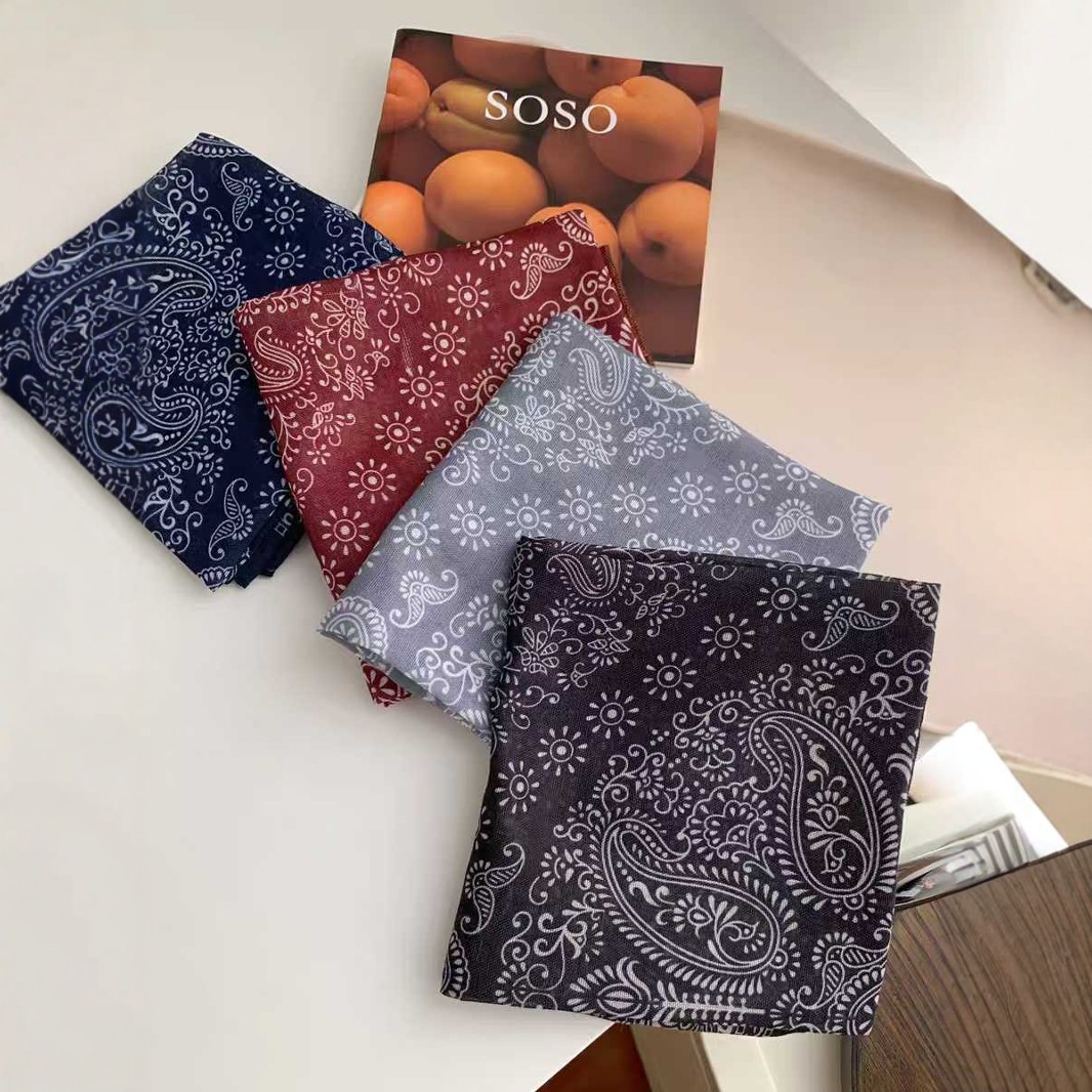 复古高级感腰果花小丝巾女2025春夏新款百搭小方巾头巾发带领巾
