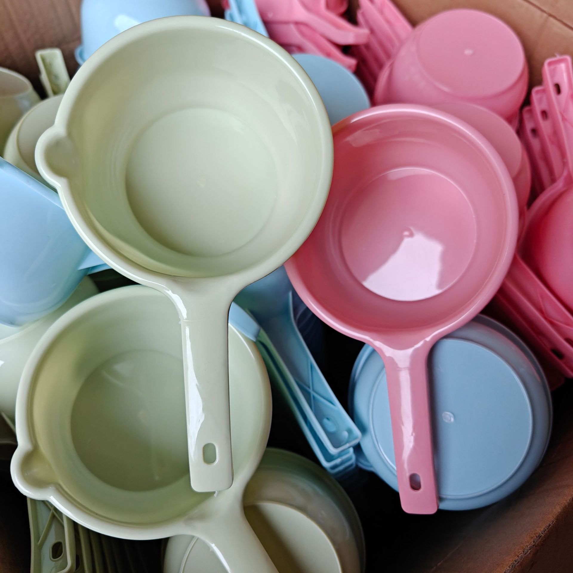 【】807 water ladle 300/ piece 807 water ladle colorful household plastic water ladle water spoon kitchen daily use 水舀子1 yuan wholesale supply