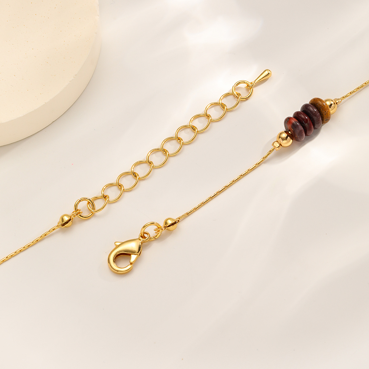 Nasha Cross-border exclusive Maillard natural stone sweater chain long style, high-end and non-fading necklace accessory for women long style Application Scenario