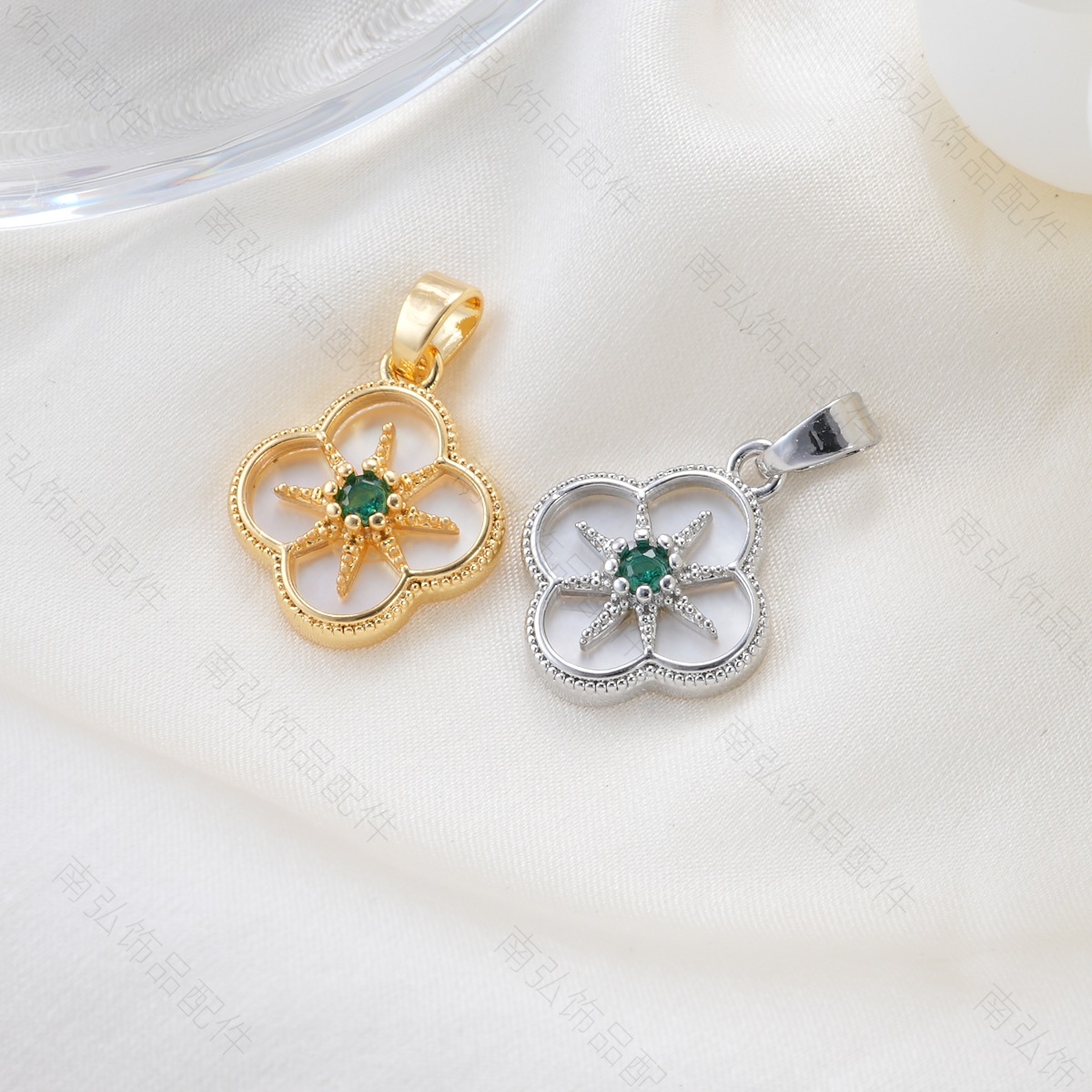Copper-plated 18k high color retention, zirconium-inlaid white shell flower pendant, pearl necklace clasp, DIY jewelry accessory Application Scenario
