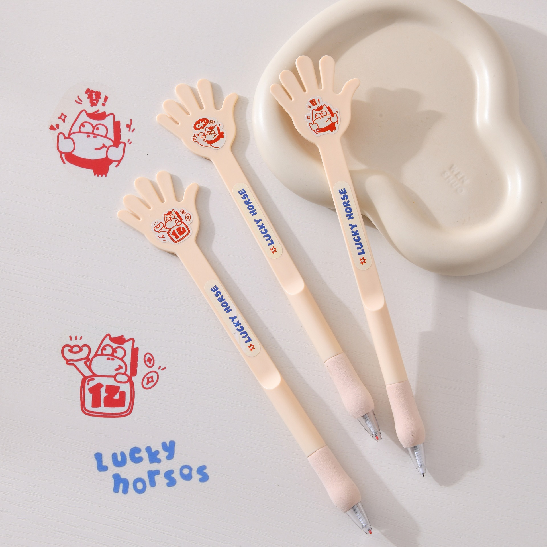Flattery palm pen, fun gel pen, primary school palm pen, large-sized game prank prop, palm pen details Picture