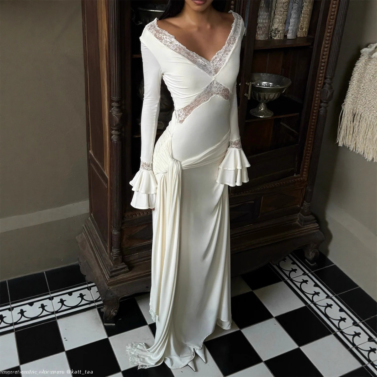 外贸女装新款时尚蕾丝性感辣妹长裙喇叭袖修身拼接欧美连衣裙女