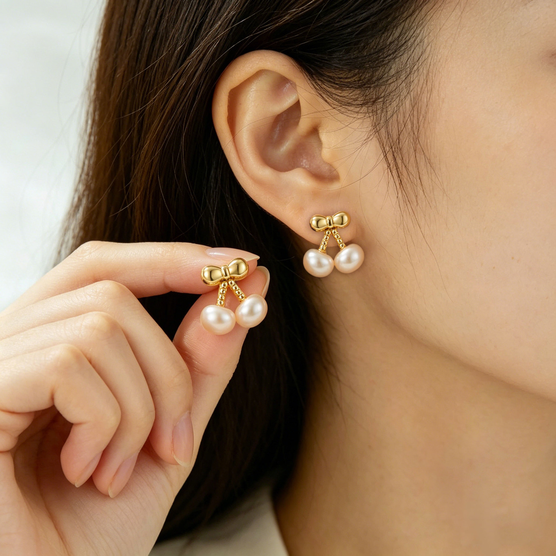 Fresh and sweet cherry stud earrings, copper alloy, real gold plating, freshwater pearl s925 silver needle, high-end and exquisite earrings details Picture