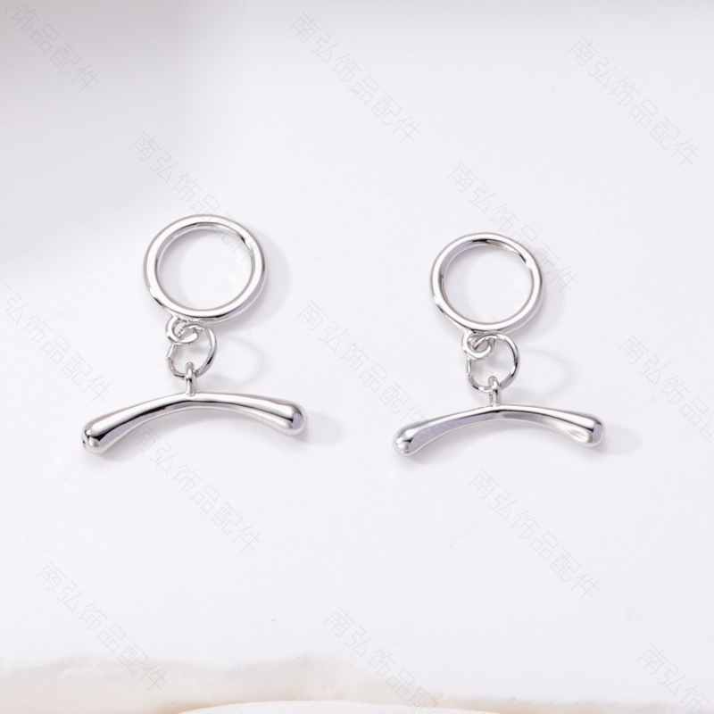 Zhuji pearl necklace buckle 8-shaped buckle, handcrafted end buckle, connecting buckle, mother-and-child buckle, sweater chain, universal buckle, DIY accessories Application Scenario