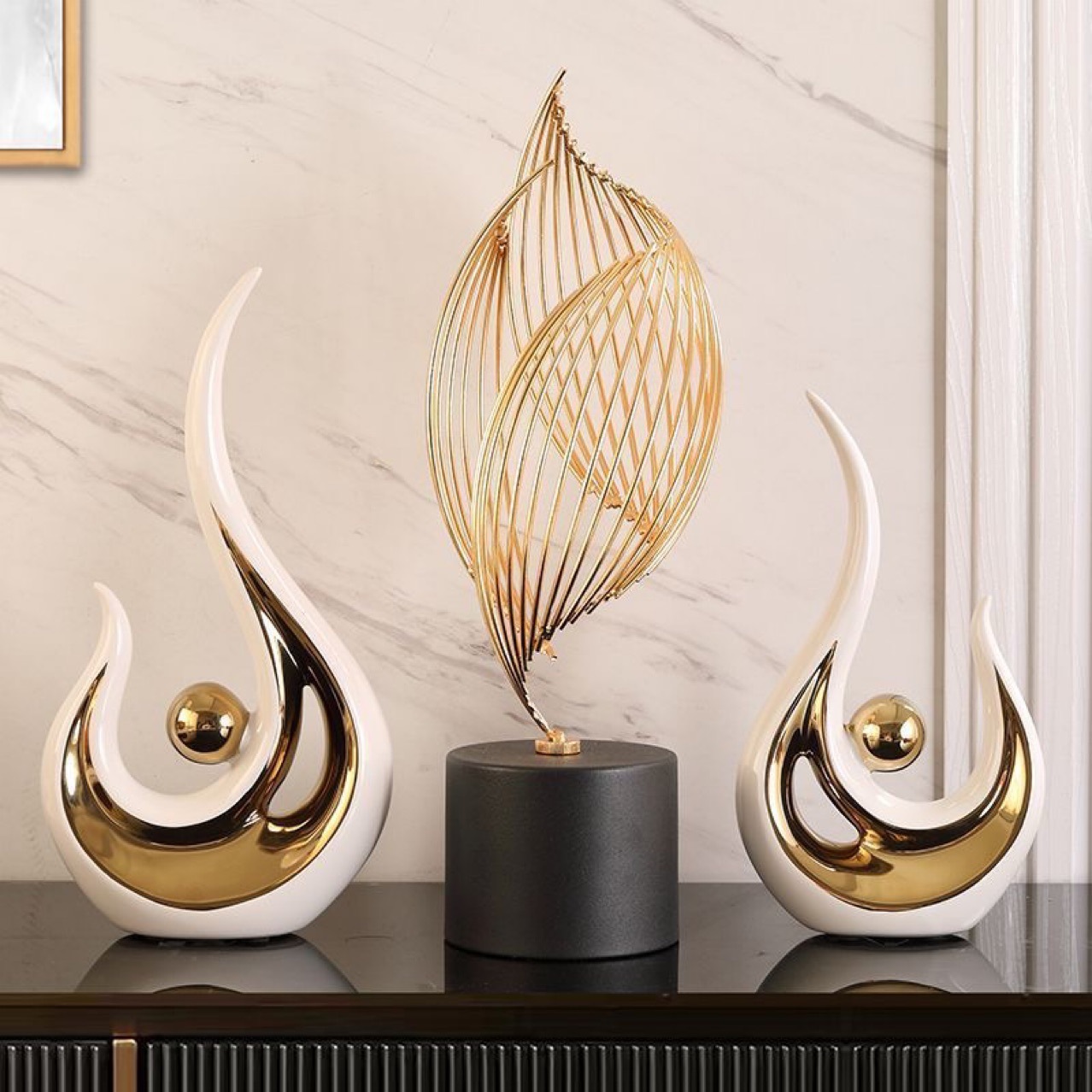 في الآونة الأخيرة، تم تحويل الخزائن التليفزيونية إلى خزائن المكاتب Specification image
