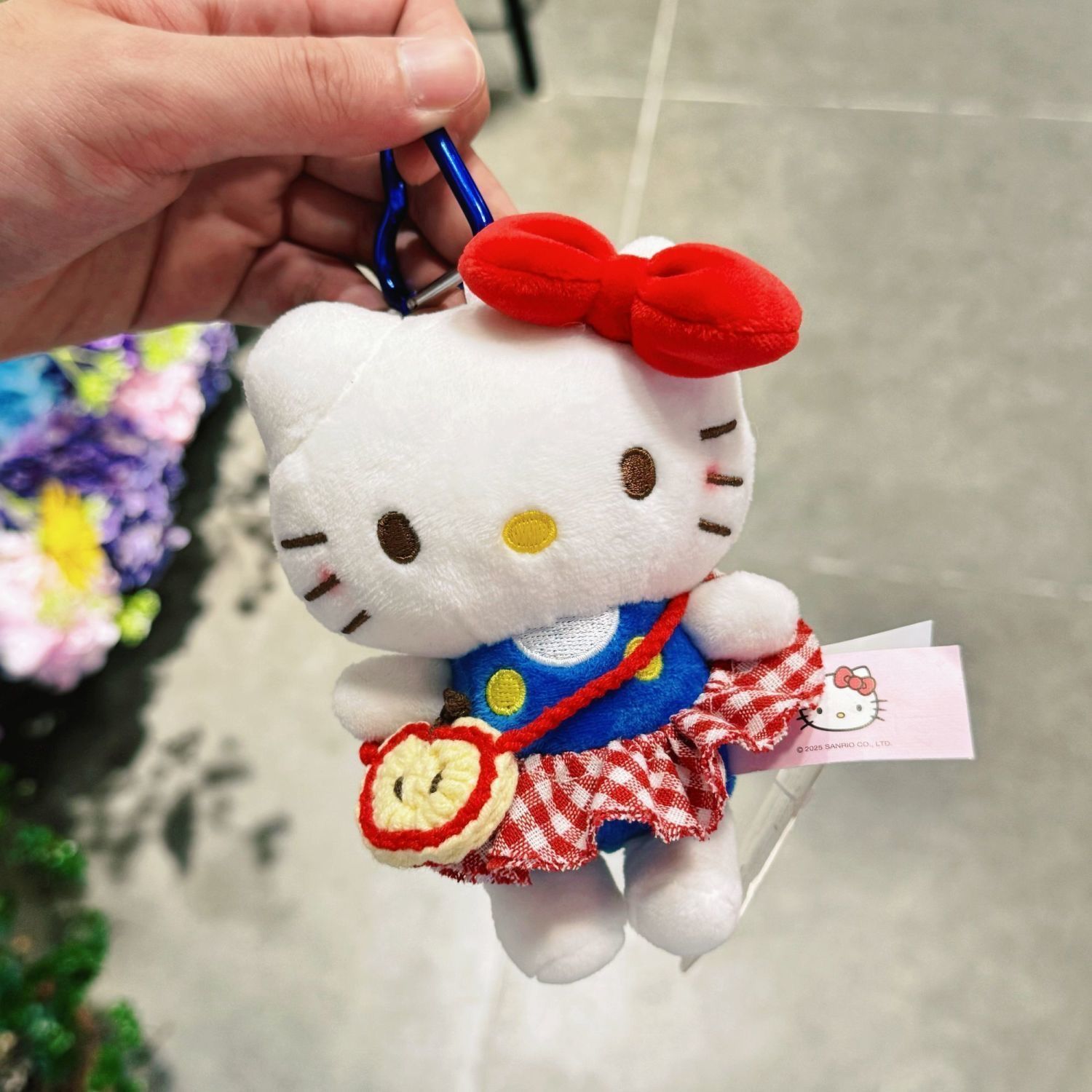 kitty Apple shoulder bag, kt doll, Girls' backpack Pendant, hanging accessory, Bag gift, keychain, best friend, plush toy pendant, water cup pendant, figurine Specification image
