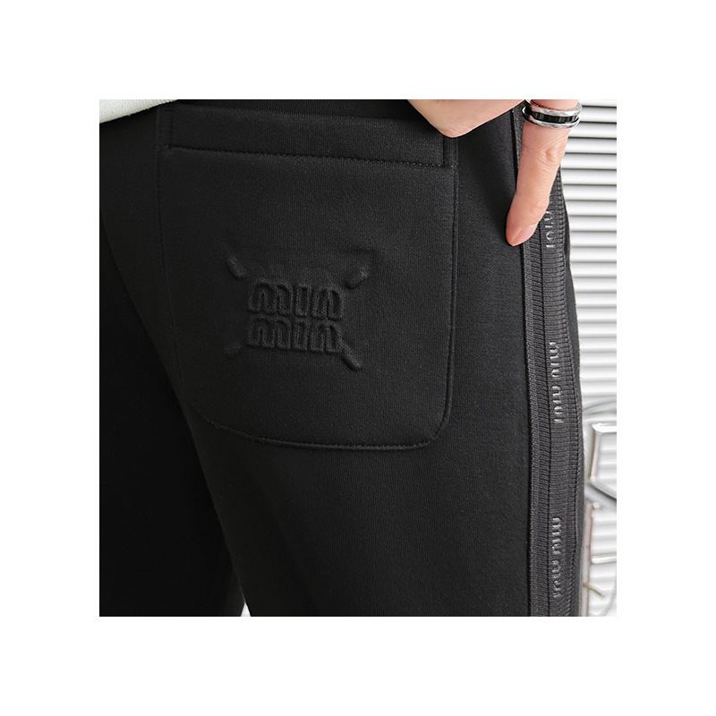 Winter's top trendy sportswear sweatpants for men: loose, large-sized, wide-leg pants with a sense of drape, and trendy fleece straight-leg casual pants Item Picture