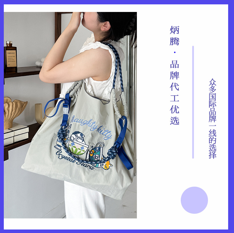 Customized canvas bags, embroidered tote bags for girls' classes, cloth bags, large-capacity tutorial bags, casual girls' bags, hand-held single-shoulder bags Specification image