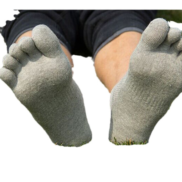 Spring and summer new sporty and casual men's socks, mesh breathable five-toed socks, short pure cotton comfortable split-toe socks for men wholesale Item Picture