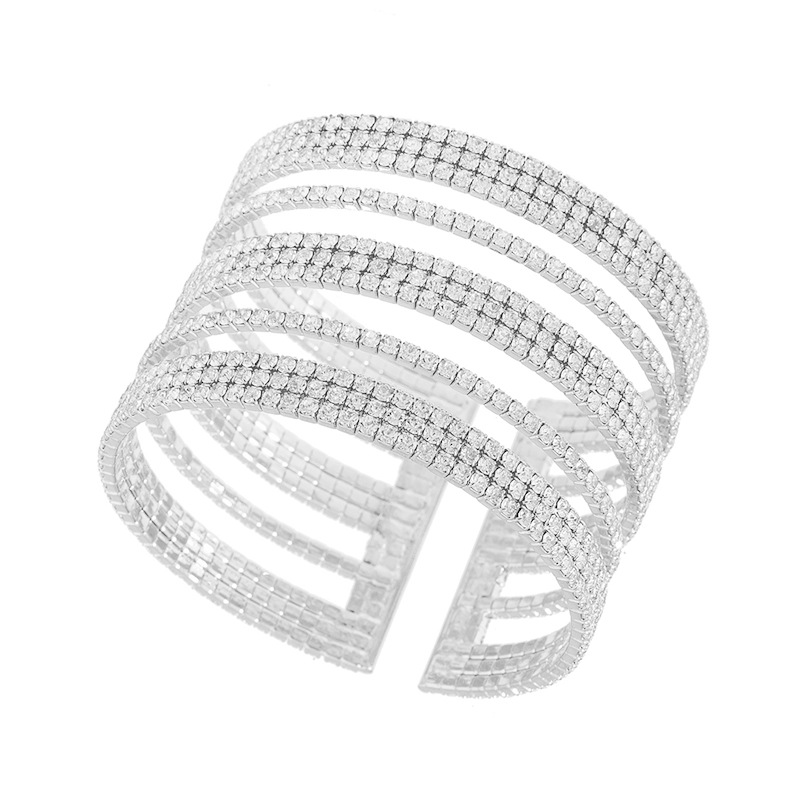 Factory wholesale claw chain jewelry, cross-border multi-row rhinestone steel wire elastic bracelet, trendy and exaggerated stage performance, full diamond opening adjustable bracelet jewelry Application Scenario