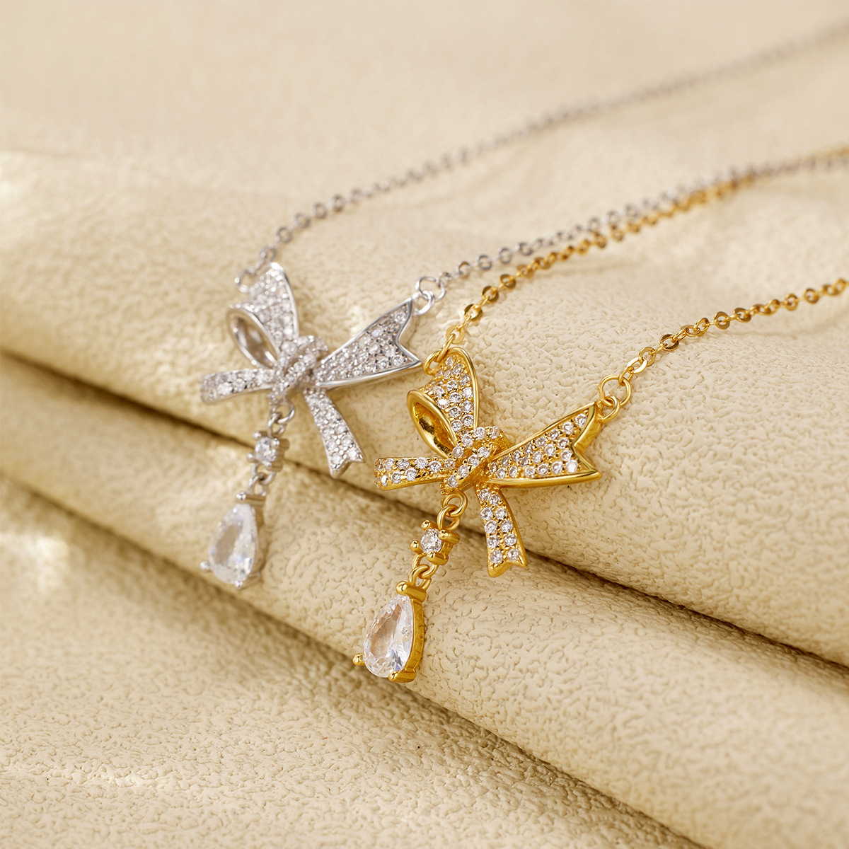 s925 Silver Full diamond bow necklace, women's ins light luxury and niche design sense pendant sweater collarbone chain Specification drawing
