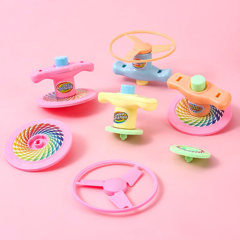 The students of the catapult Top kindergarten presented creative children's flying saucer top toys as rewards and gifts at the night market street stall Application Scenario