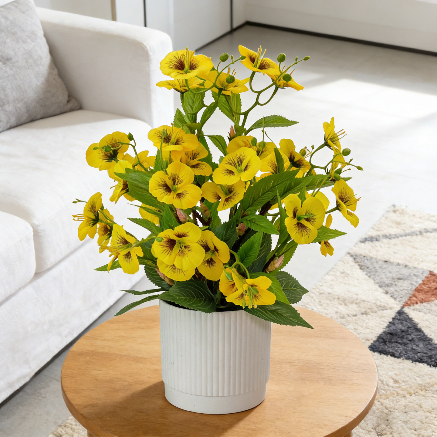 Artificial flowers such as pansies, butterfly flowers and cat face flowers are beautiful and easy to maintain for home living room desktop decoration