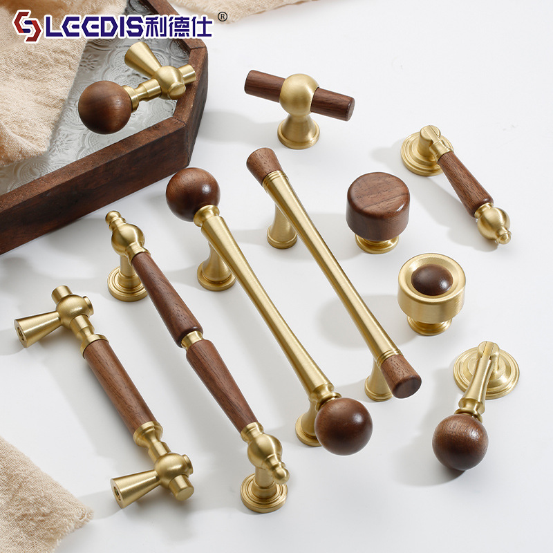 Factory direct sales of black walnut wood retro Chashi-style cabinet door handles, ancient-style solid copper wardrobe door handles details Picture
