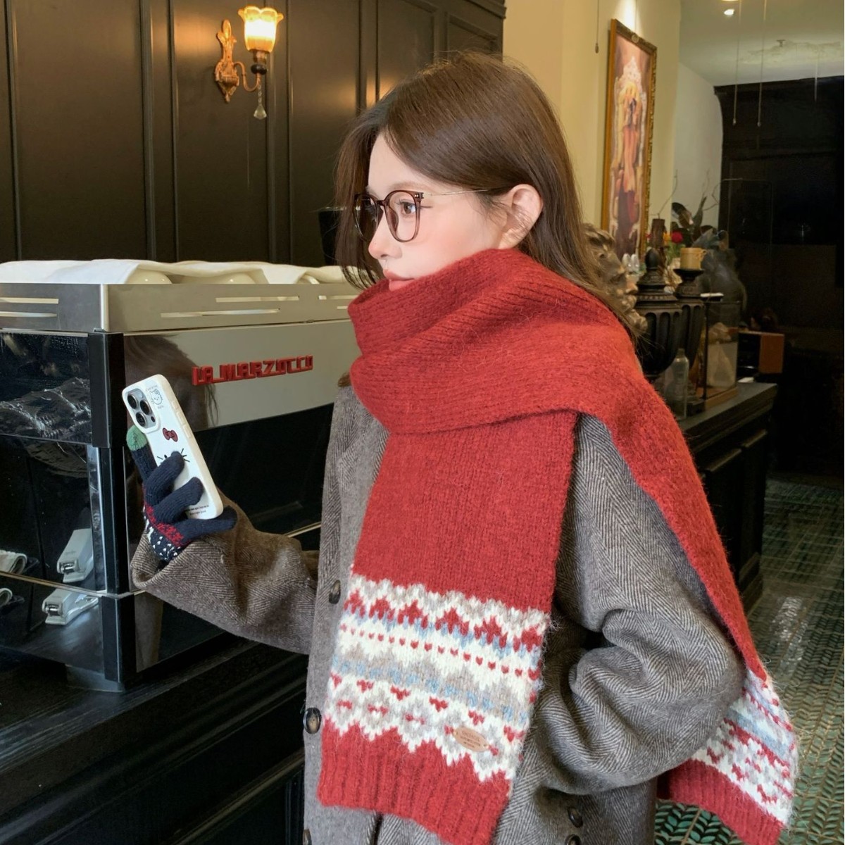 2025 Retro Fair Island style jacquard knitted woolen scarf for women, autumn and winter Korean atmosphere, versatile and warm neck