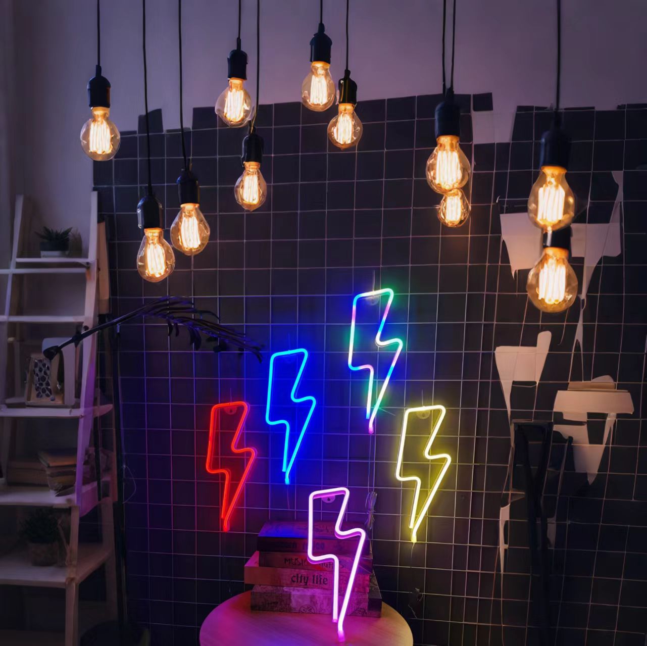 LED闪电霓虹灯墙面装饰挂灯节日派对氛围灯圣诞节日房间卧室布置细节图