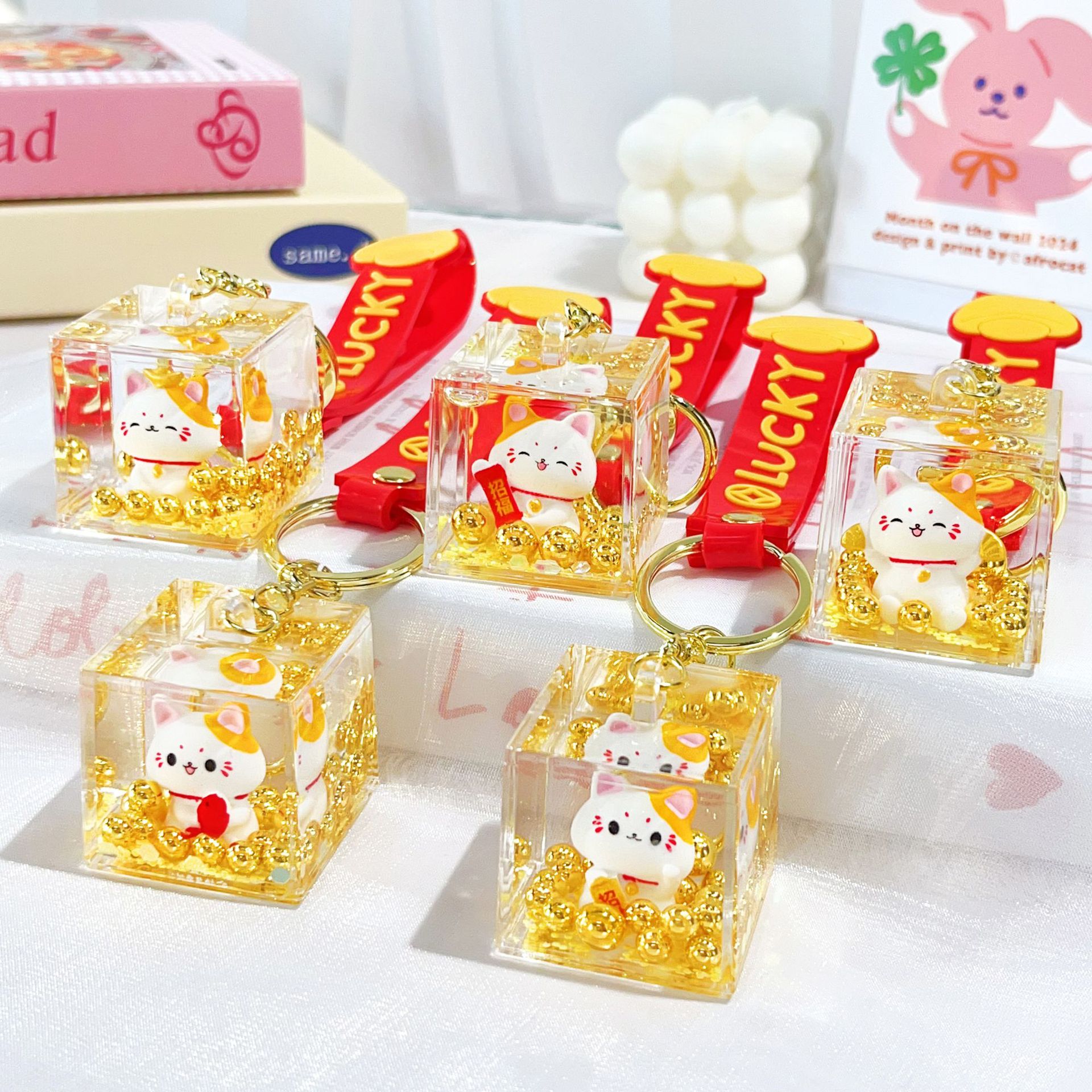 卡通入油流沙方块摆件钥匙扣挂件亚克力钥匙链挂饰摆摊火爆小商品产品图