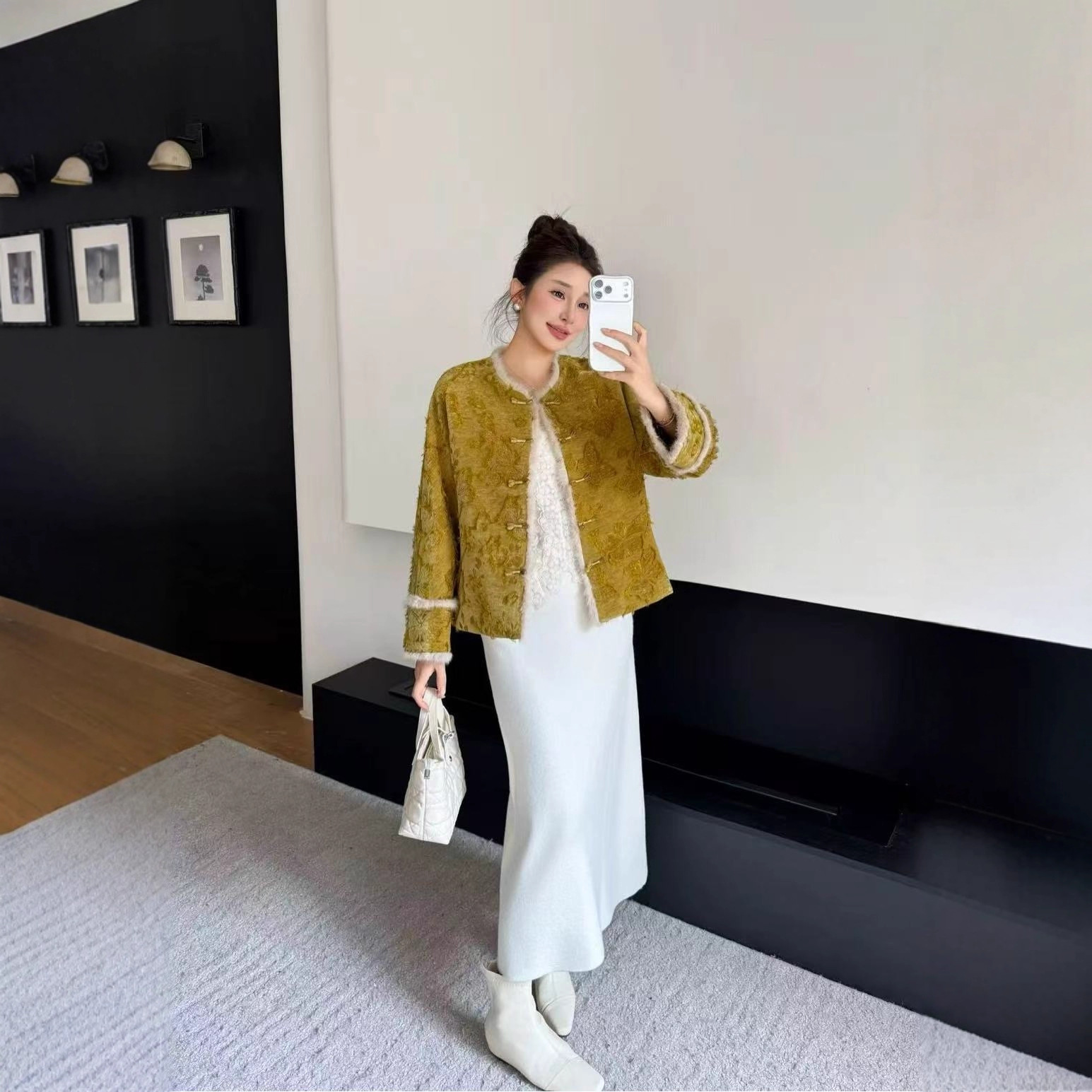 A new winter style Chinese-style cotton-padded jacket with a woolen design and a sense of Zhangzhou velvet jacquard for women Specification image