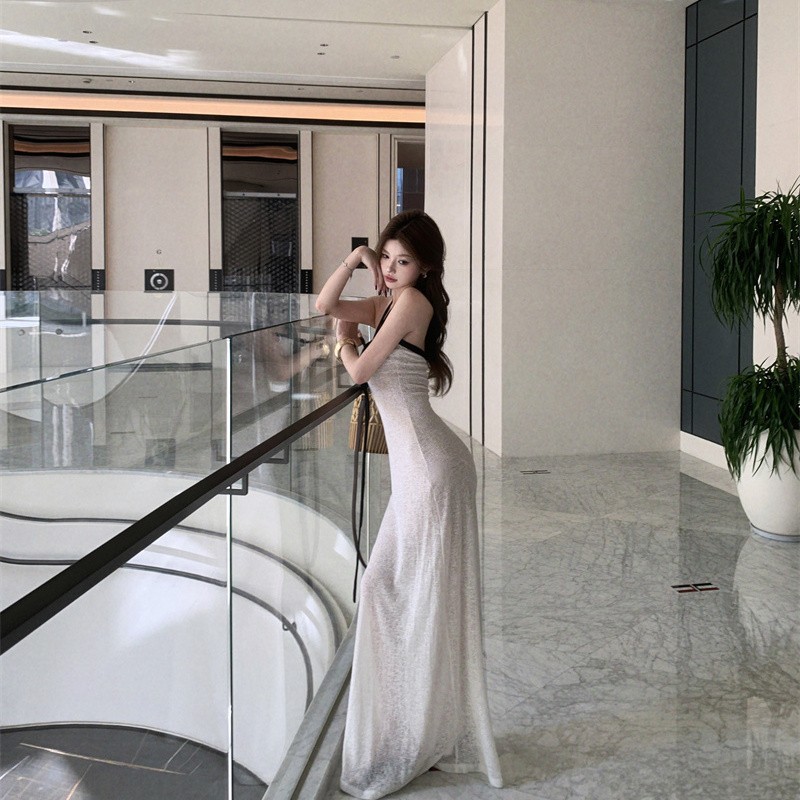 吊带裙性感/女装/裙子面料质感/白色连衣裙/连衣裙细节图