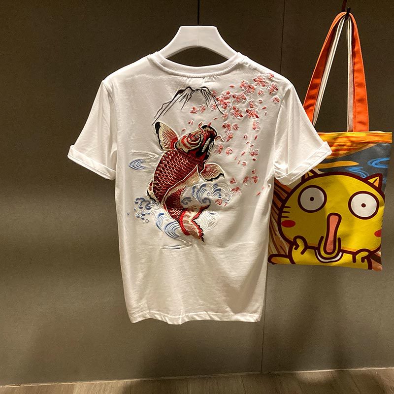 Summer short-sleeved T-shirt with Chinese trend embroidery, men's half-sleeved shirt, Japanese street style, cool and stylish men's top, light mature and casual