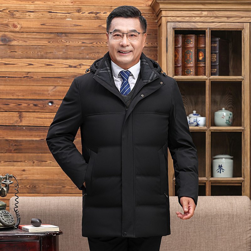 Men's short, thickened and large-sized down jackets for middle-aged and elderly people. Thickened and warm down jackets for elderly fathers Application Scenario