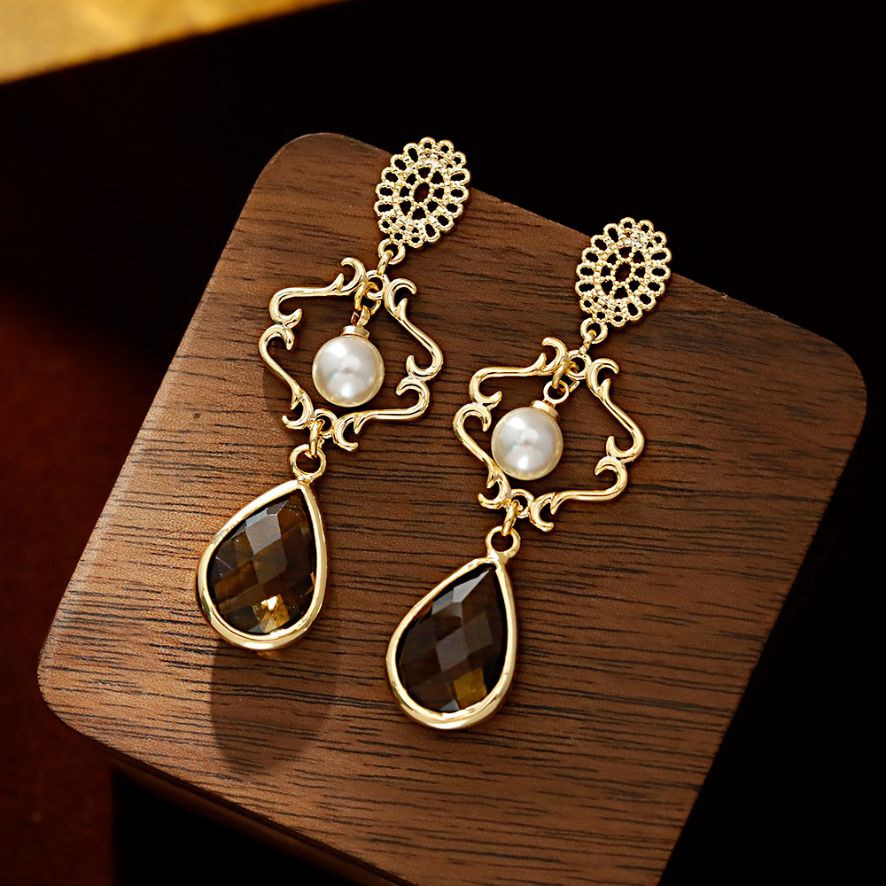 Hyacinth vintage harborwind vintag pendientes de alta calidad chic personalidad temperamento melard orejeras 2025 tik bang Application Scenario