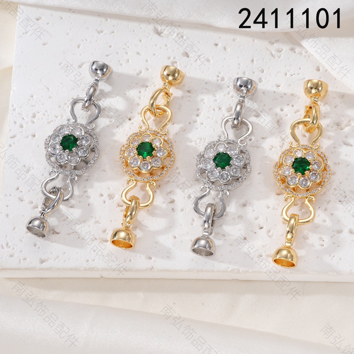 Rotatable pearl necklace with copper gold-plated and zirconium-inlaid floral 8-shaped pendant, a high-end and color-preserving DIY accessory