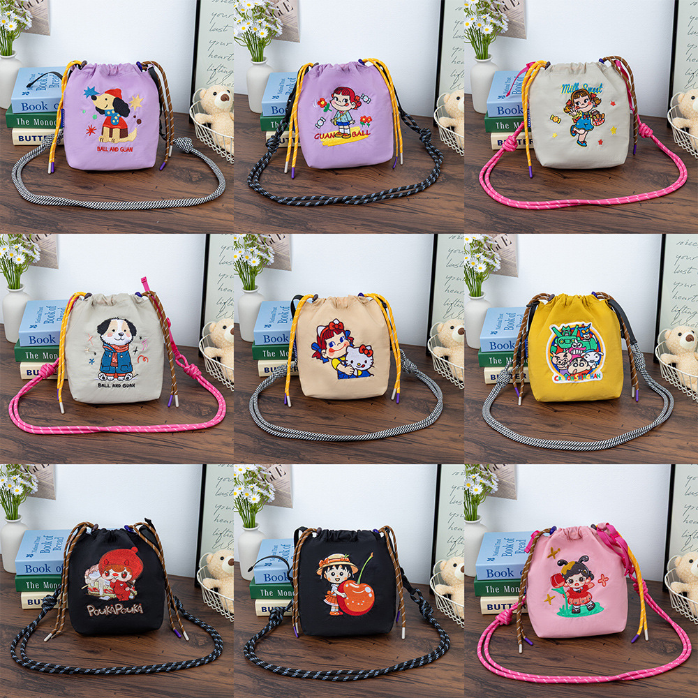 2025 New stylish and lightweight vertical phone bag, casual student cloth bag, Korean style simple 10,000-stitch embroidery single-shoulder bag